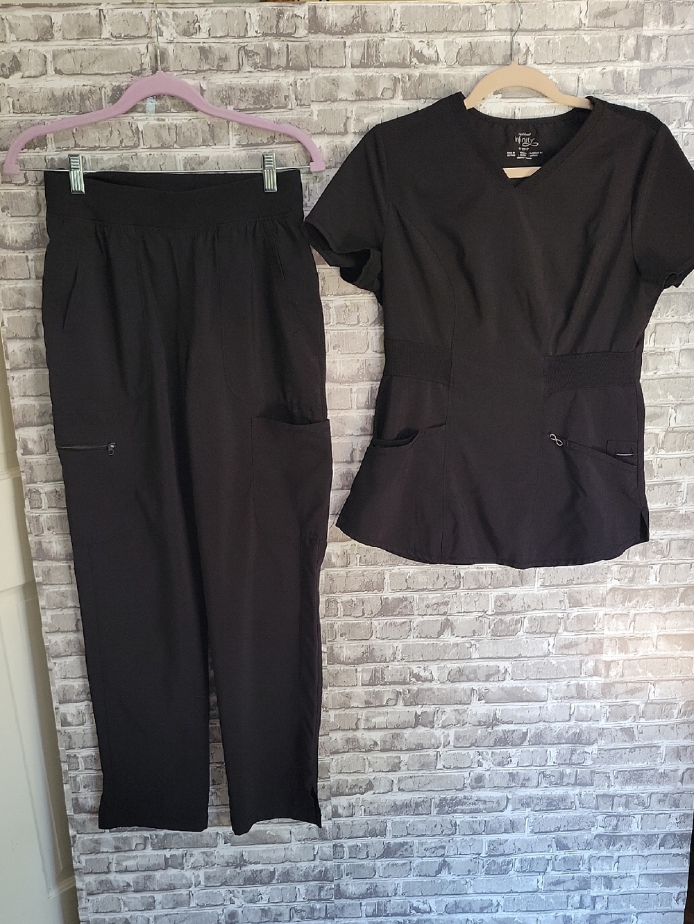 Cherokee Infinity Black Straight Leg Pants & V-Neck Top Scrub Set, Work Wear  S